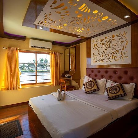 Kerala Nature Houseboat By Coco Floatel Alappuzha Eksteriør billede